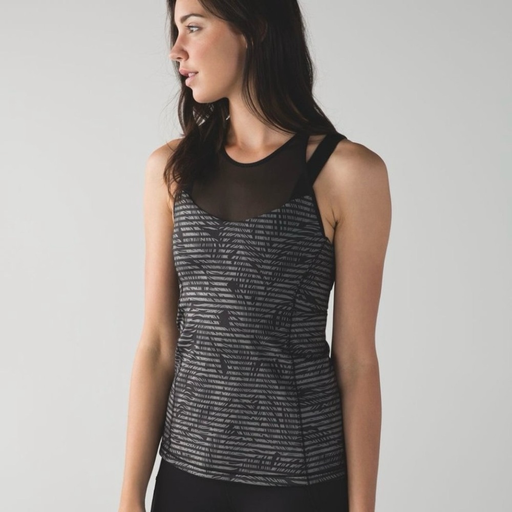 Lululemon Running In The City Tank Stripe Play Slate Gray Black Size 4 Shelf Bra